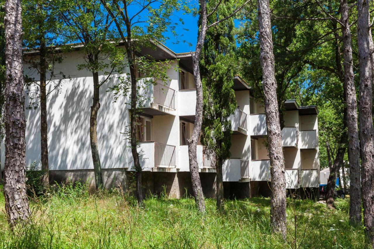 Holiday Resort Kacjak Dramalj Exterior photo