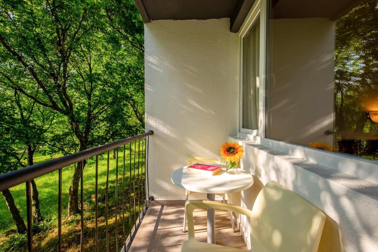 Holiday Resort Kacjak Dramalj Exterior photo